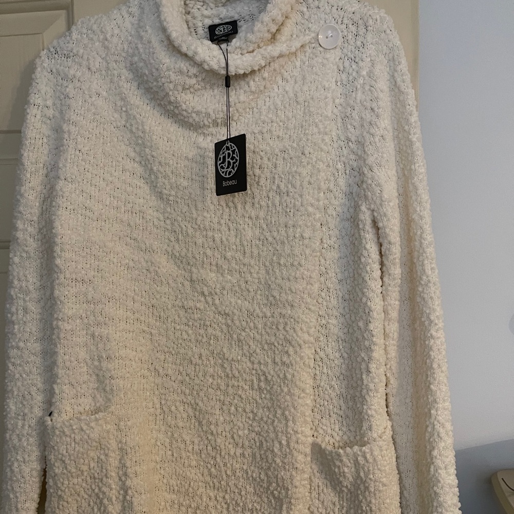 New with Tags Off White Sweater sz Medium